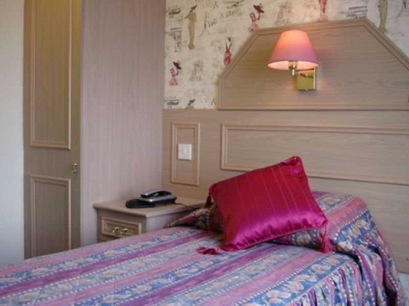The Parisienne Hotel Μπλάκπουλ Εξωτερικό φωτογραφία
