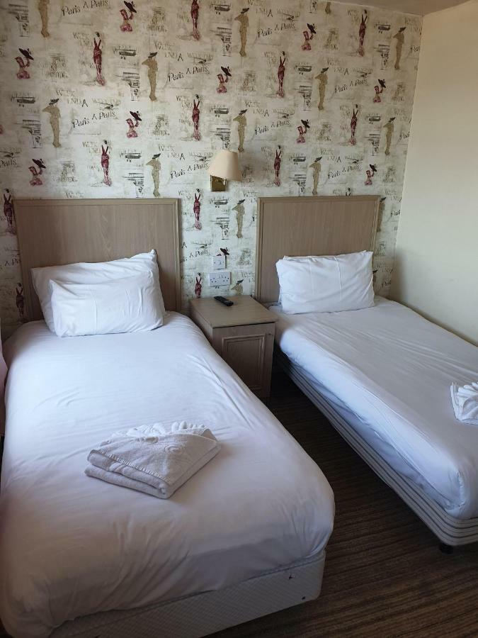 The Parisienne Hotel Μπλάκπουλ Εξωτερικό φωτογραφία