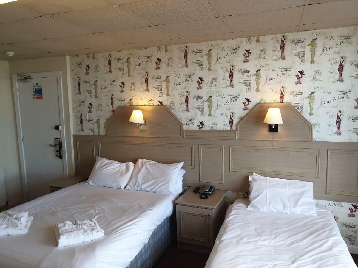 The Parisienne Hotel Μπλάκπουλ Εξωτερικό φωτογραφία